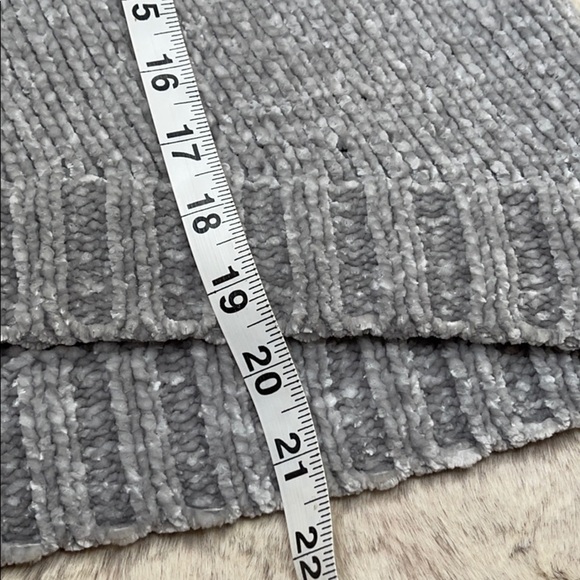 MARLED BY REUNITED CLOTHING•SWEATER - Picture 7 of 11